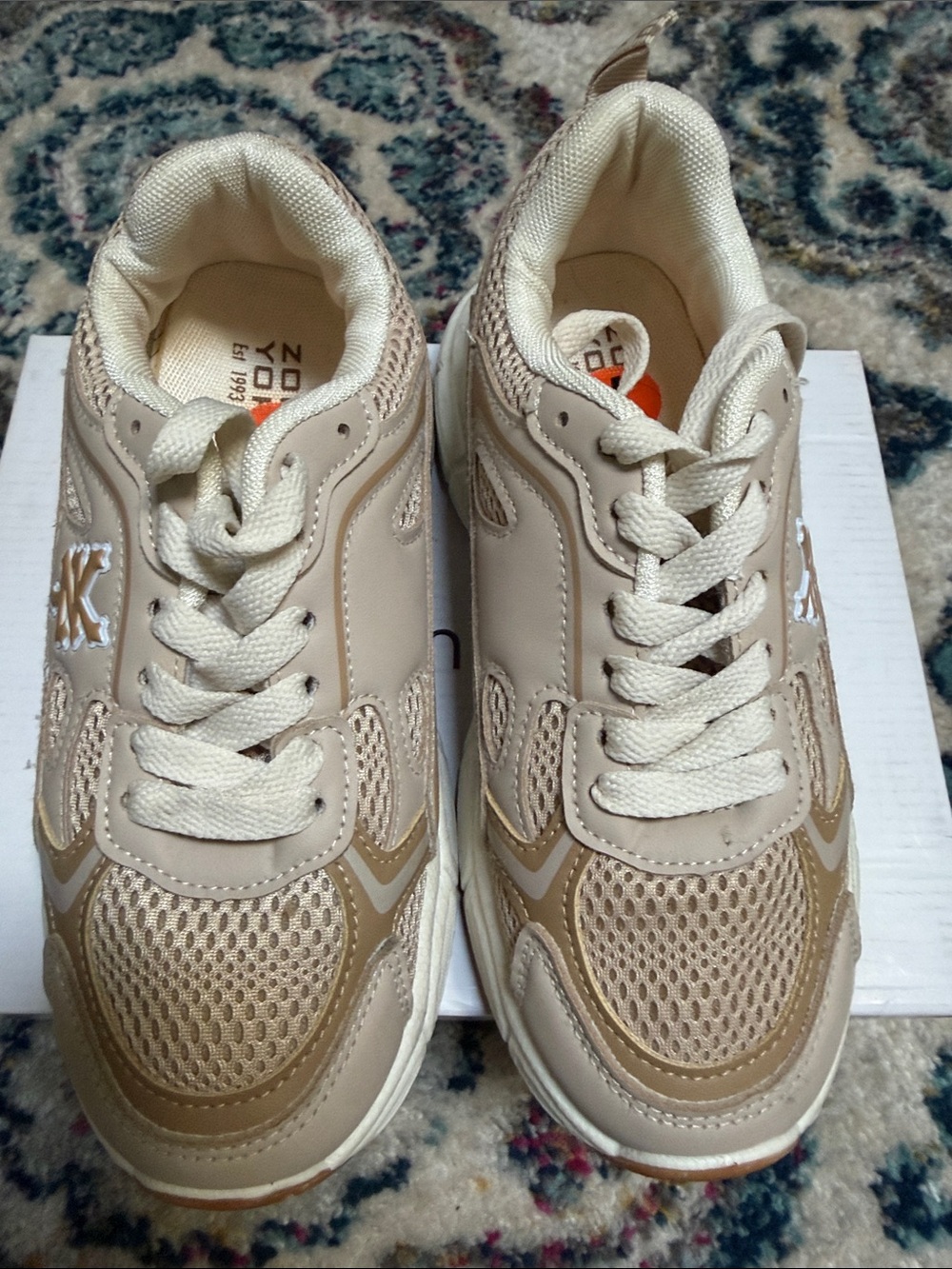 EUC Zoo York Women's Beige and Cream Sneakers size 7